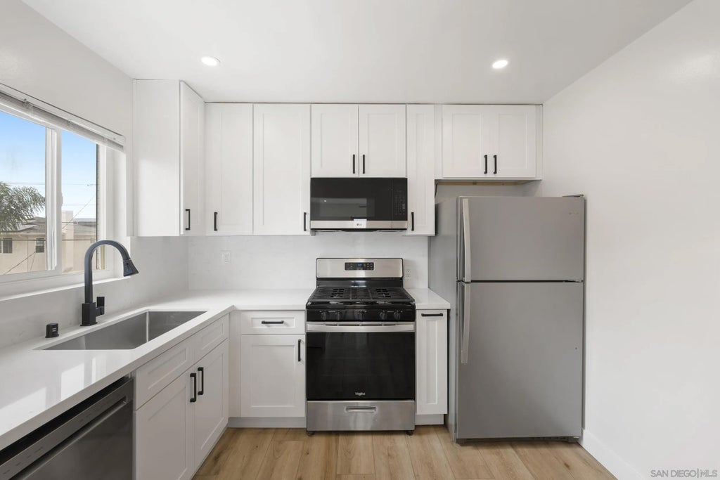 Photo of 230 Elm Ave, Imperial Beach, CA 91932 (MLS # 260021866)