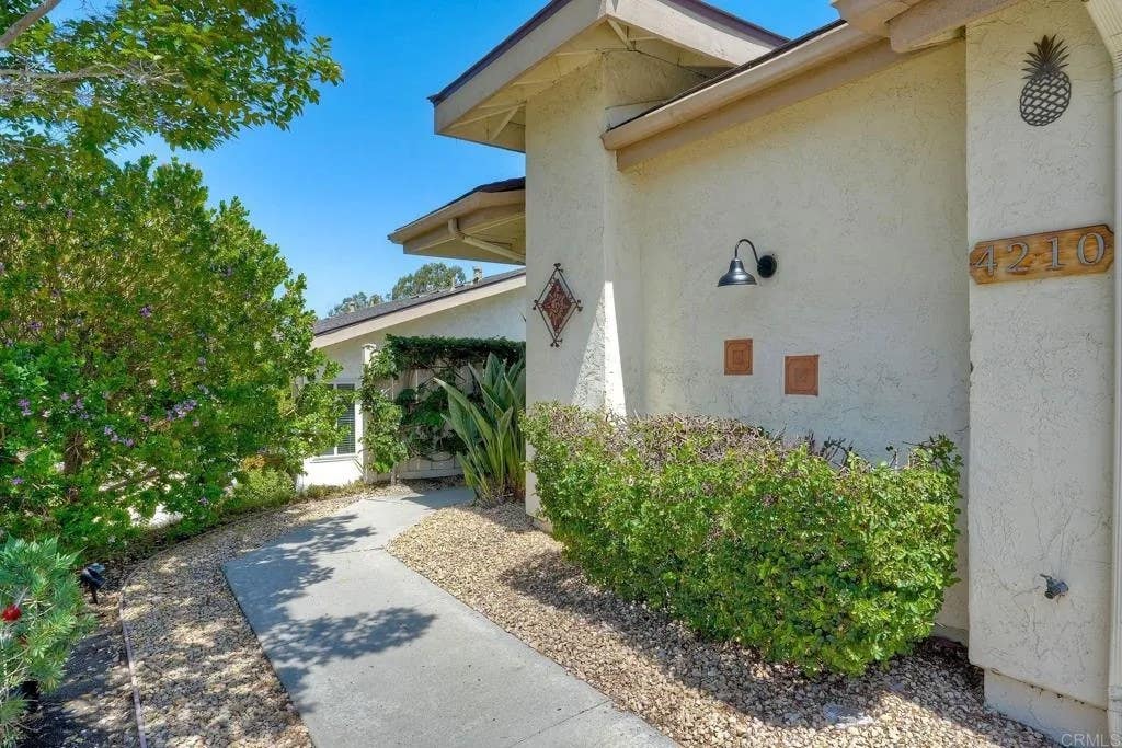Photo of 4210 Dawn Ln, Oceanside, CA 92056 (MLS # NDP2606702)