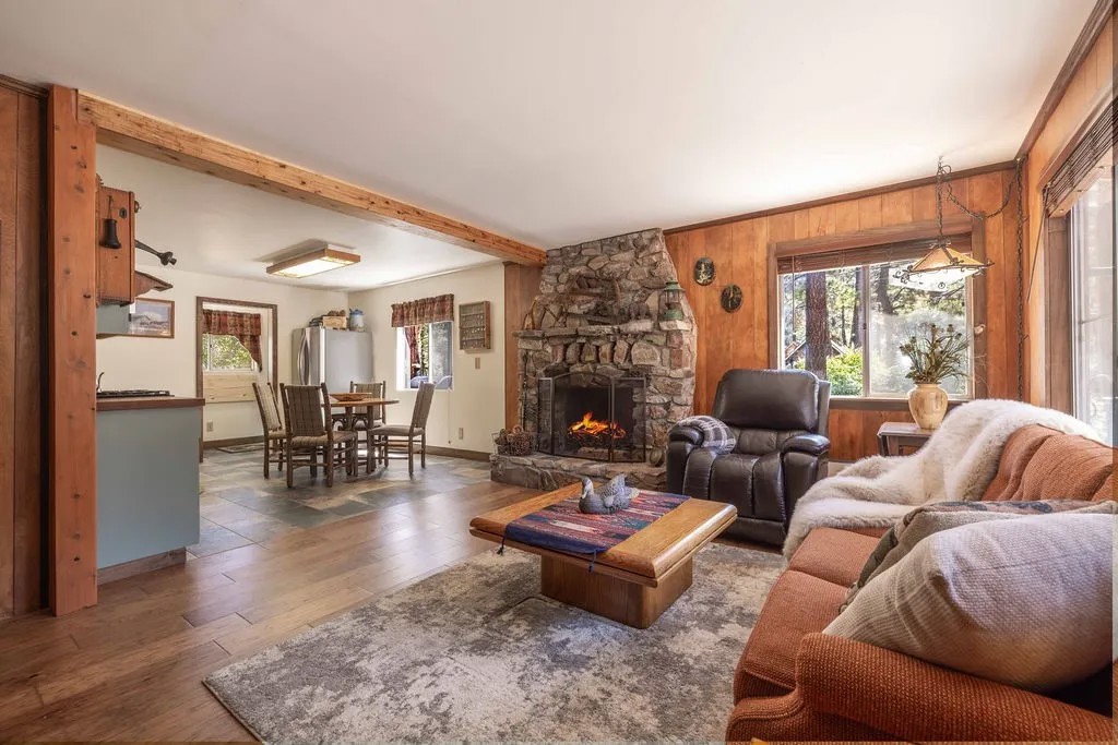 44844 Manzanita Lane
