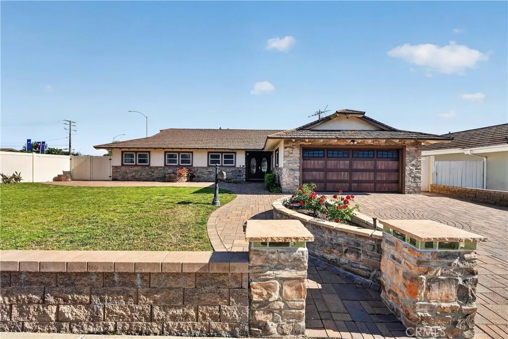 2458 E Powhatan