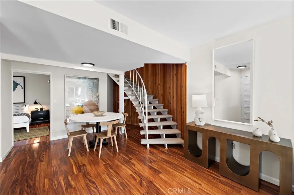 2120 Ocean Way