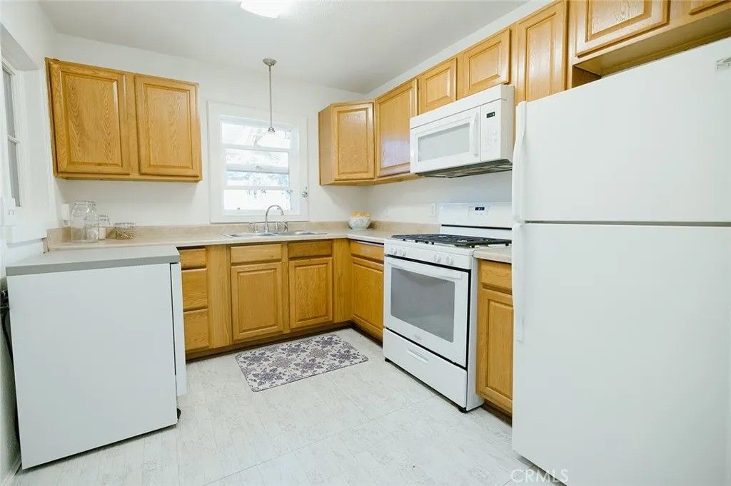 Photo of 1076 E 9th Street, Chico, CA 95928 (MLS # SN26013588)