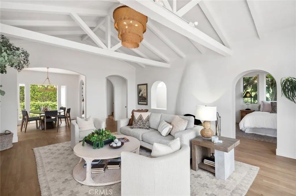 Photo of 31402 Ocean View, Laguna Beach, CA 92651 (MLS # LG26092727)