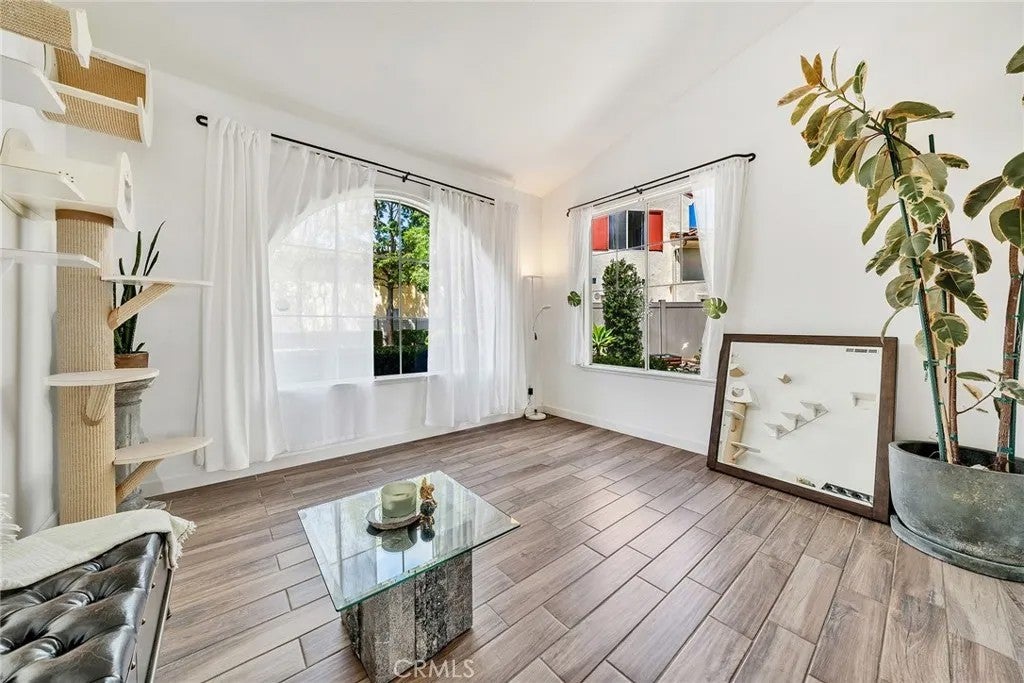 68 Colony Way