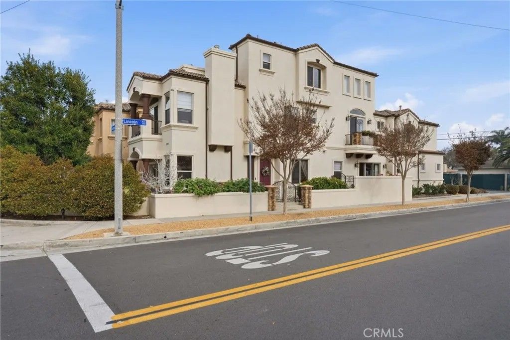 Photo of 1202 Huntington Street, Huntington Beach, CA 92648 (MLS # OC26024513)