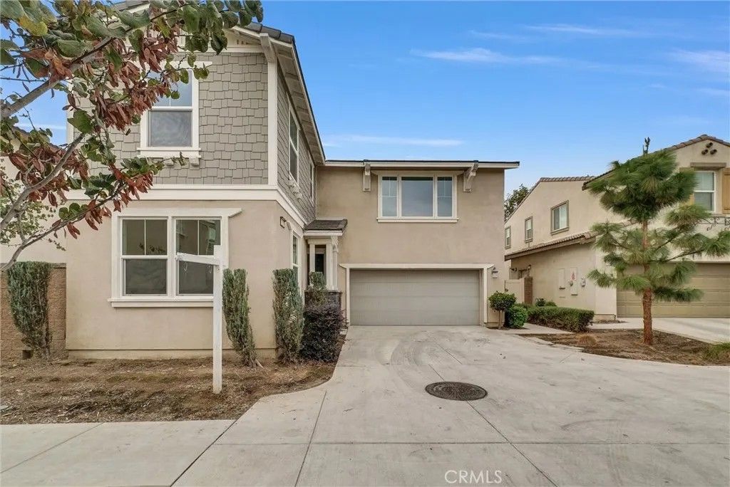 Photo of 3226 E Mt Rainier Drive, Ontario, CA 91762 (MLS # AR25281125)