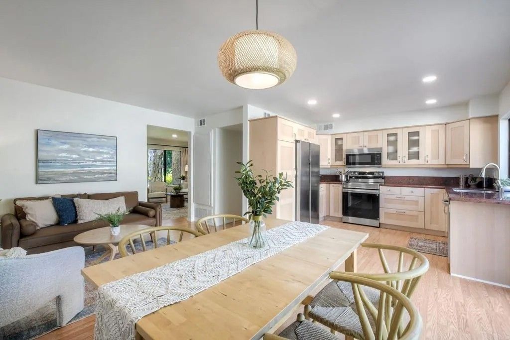 Photo of 2517 Via Astuto, Carlsbad, CA 92010 (MLS # NDP2511030)