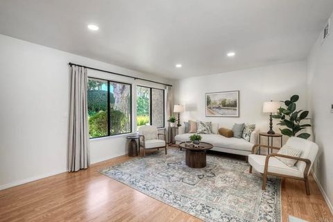 2517 Via Astuto Carlsbad CA 92010