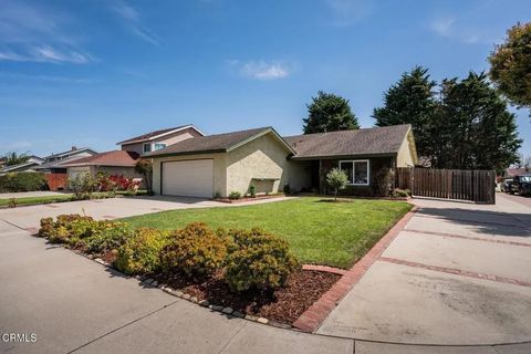 Photo of 1180 Bogota Court, Oxnard, CA 93035 (MLS # V1-35855)