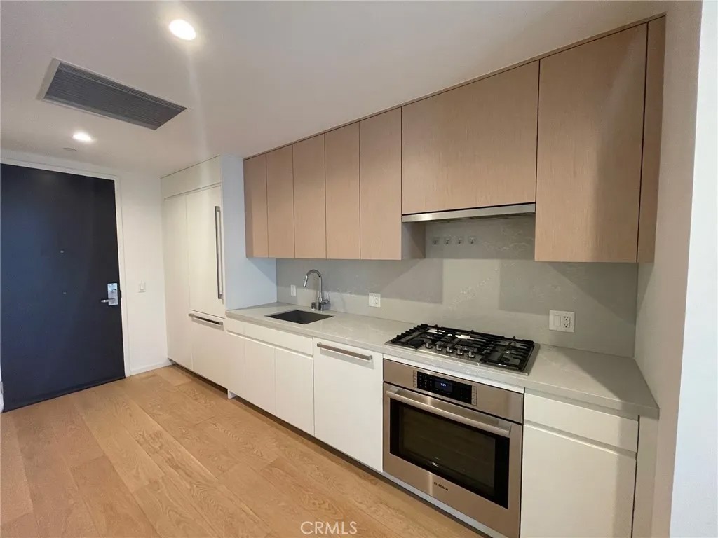 877 Francisco Street 1921