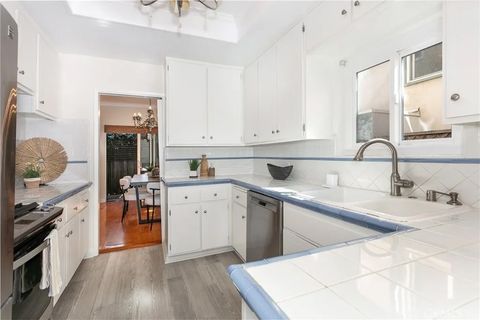 Tiny photo for 817 10th Street #104, Santa Monica, CA 90403 (MLS # BB25246129)