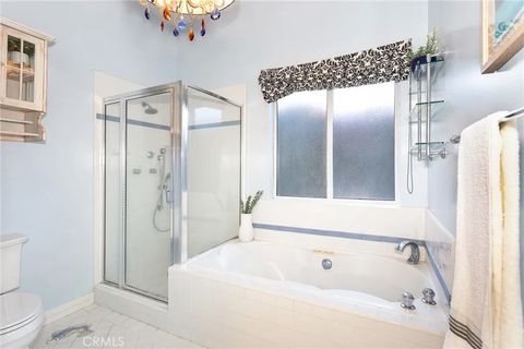 Tiny photo for 817 10th Street #104, Santa Monica, CA 90403 (MLS # BB25246129)