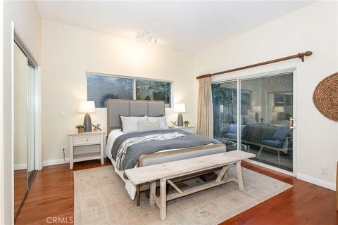 Tiny photo for 817 10th Street #104, Santa Monica, CA 90403 (MLS # BB25246129)