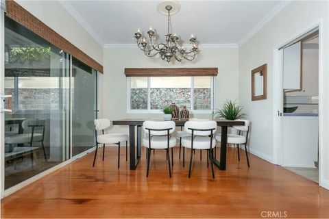 Tiny photo for 817 10th Street #104, Santa Monica, CA 90403 (MLS # BB25246129)