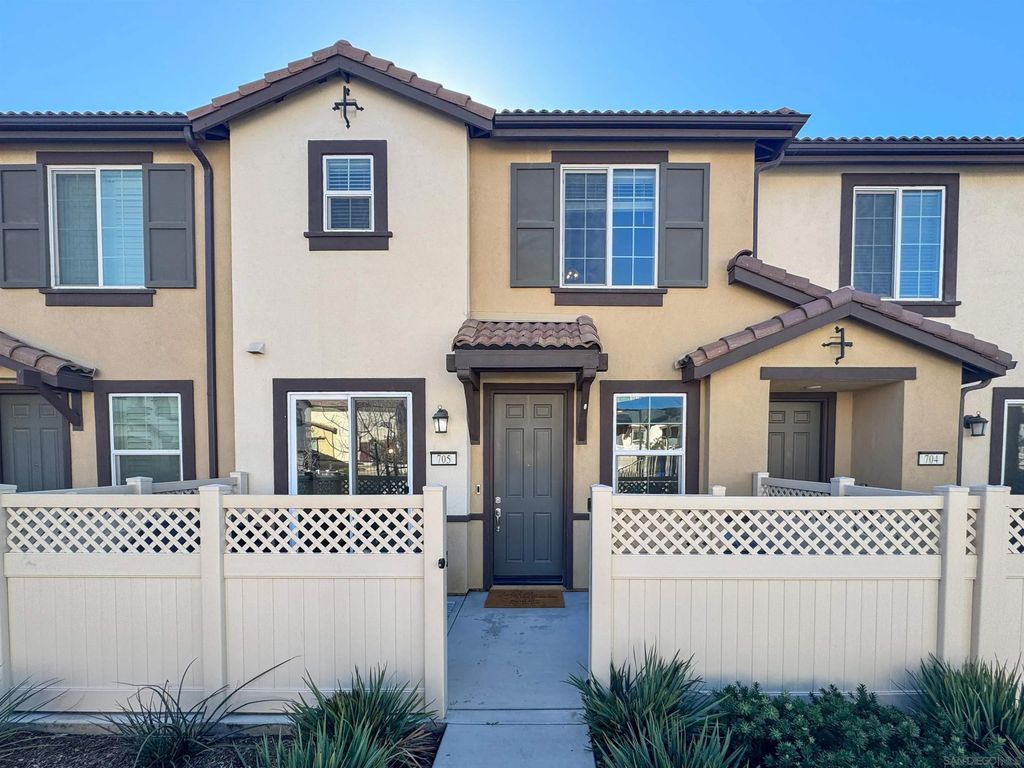 Photo of 41984 Retsina St #705, Murrieta, CA 92562 (MLS # 260002741)