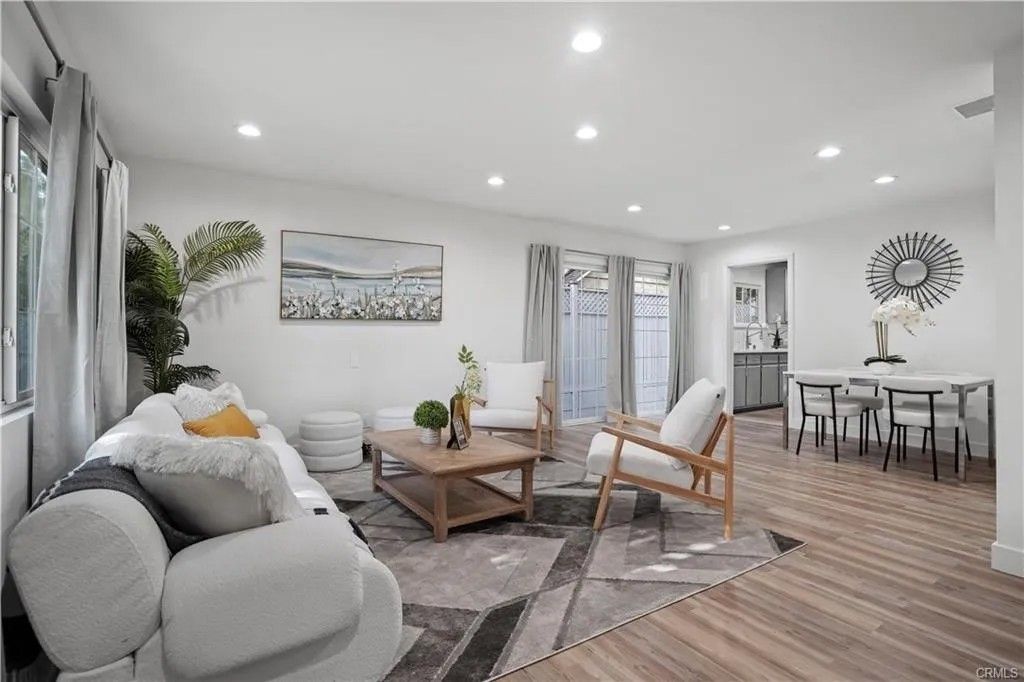 Photo of 5616 Buffalo, Valley Glen, CA 91401 (MLS # SR25272041)