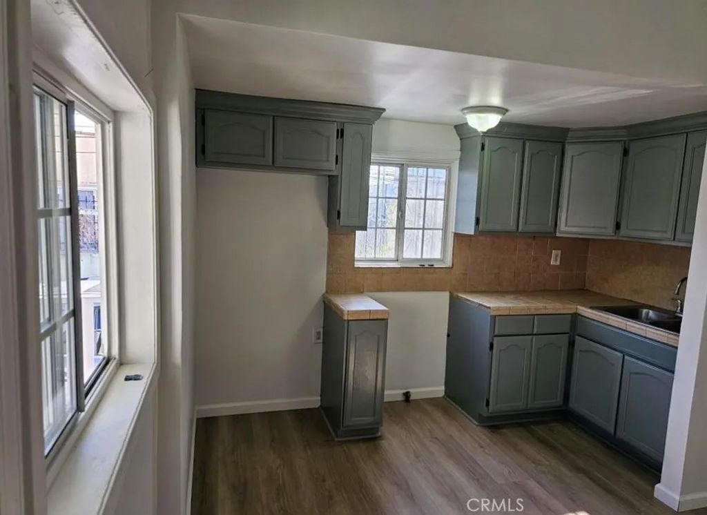 Photo of 729 W 79th St, Los Angeles, CA 90044 (MLS # PW25237790)