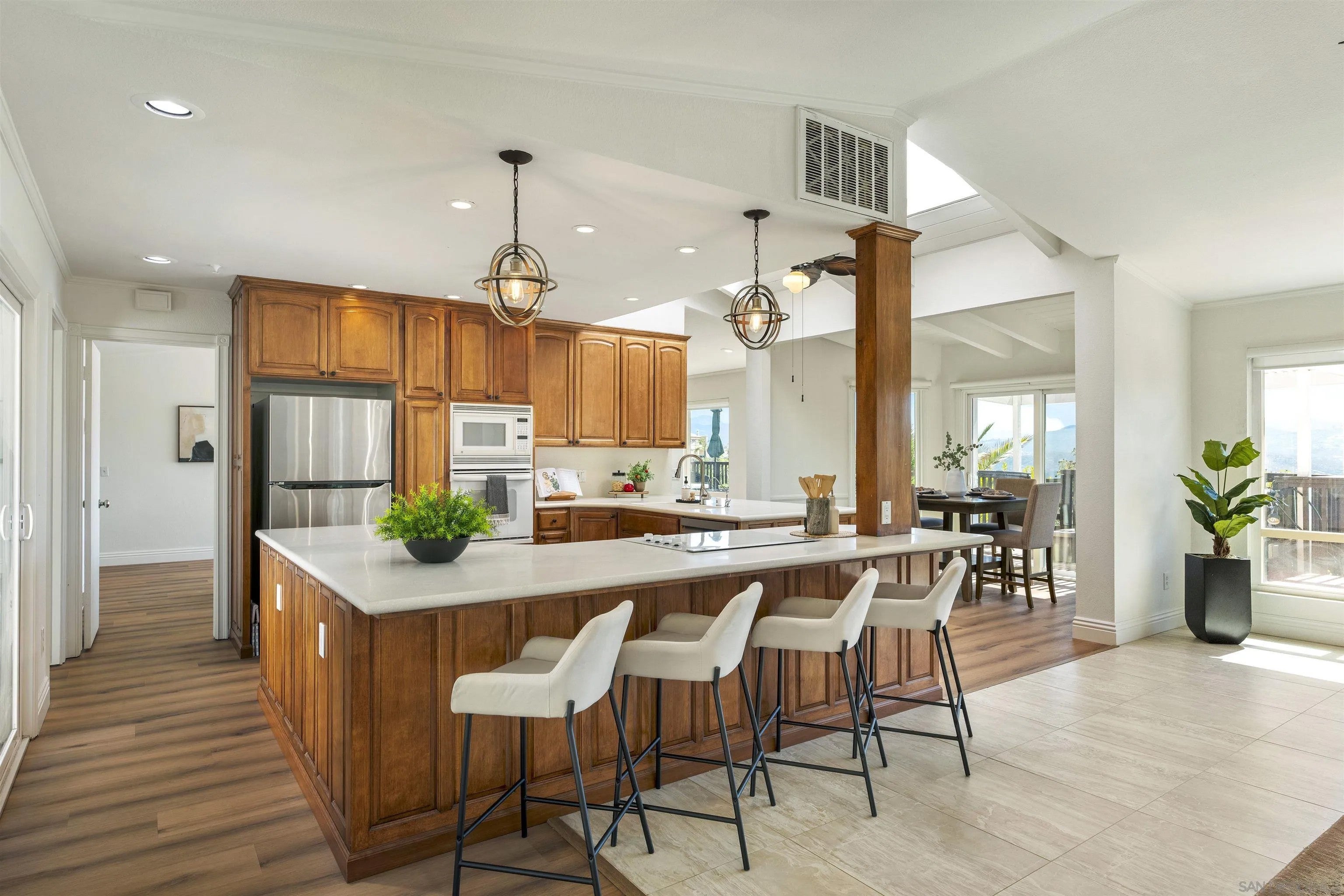 4118 Camino Alegre