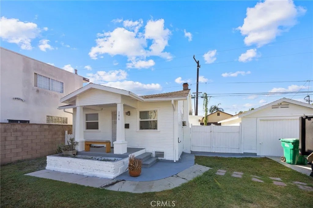 196 E Del Amo Boulevard