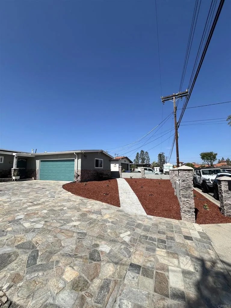 238 Lakeview Ave.