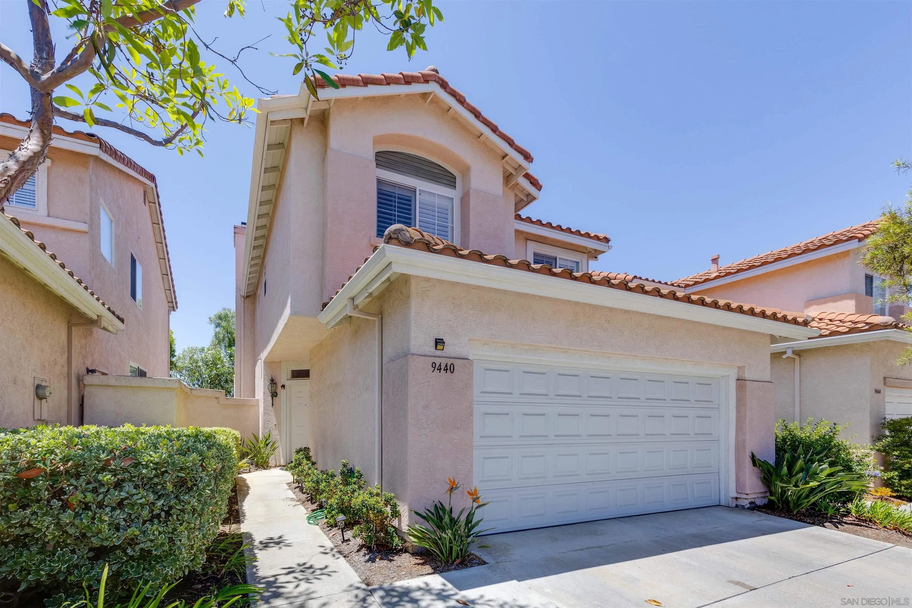 9440 Capricorn Way