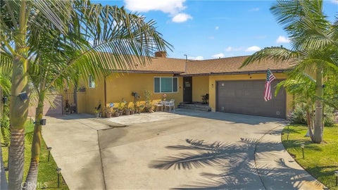 Photo of 10548 Wiley Burke Ave, Downey, CA 90241 (MLS # DW26118739)