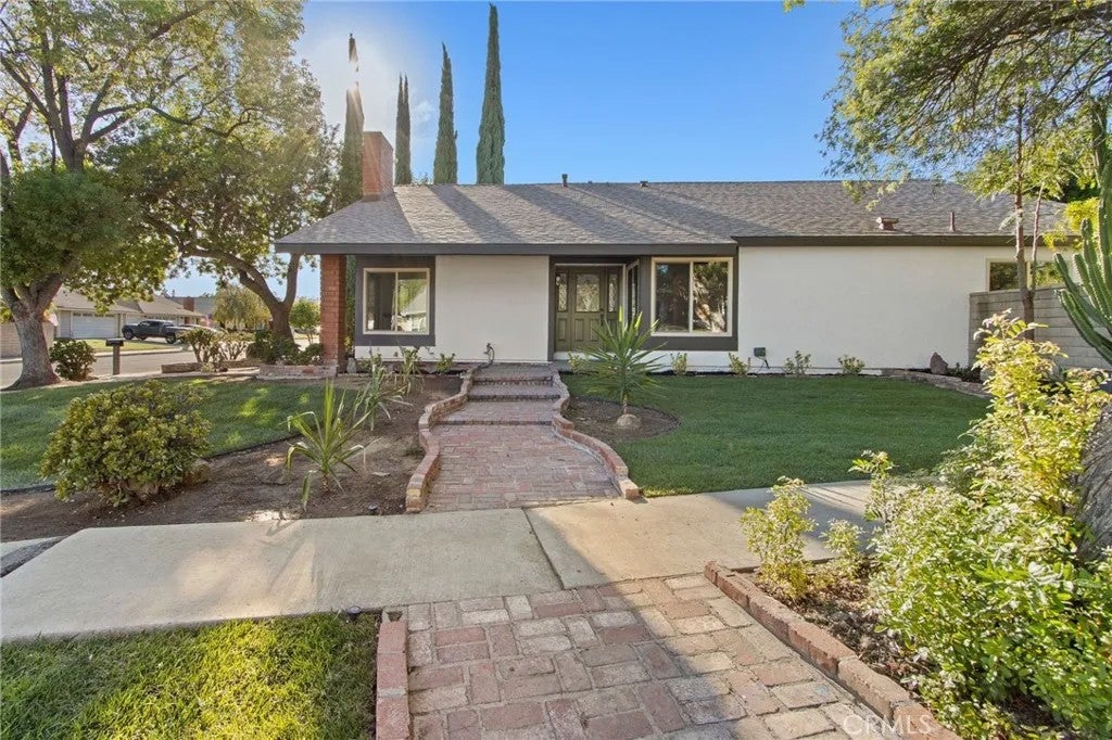 10002 Ashford Court
