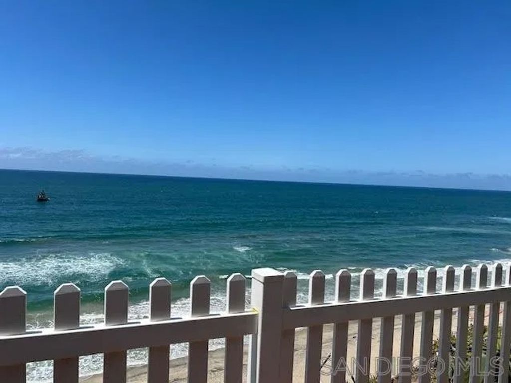 Photo of 643 4th Street, Encinitas, CA 92024 (MLS # 260009546)