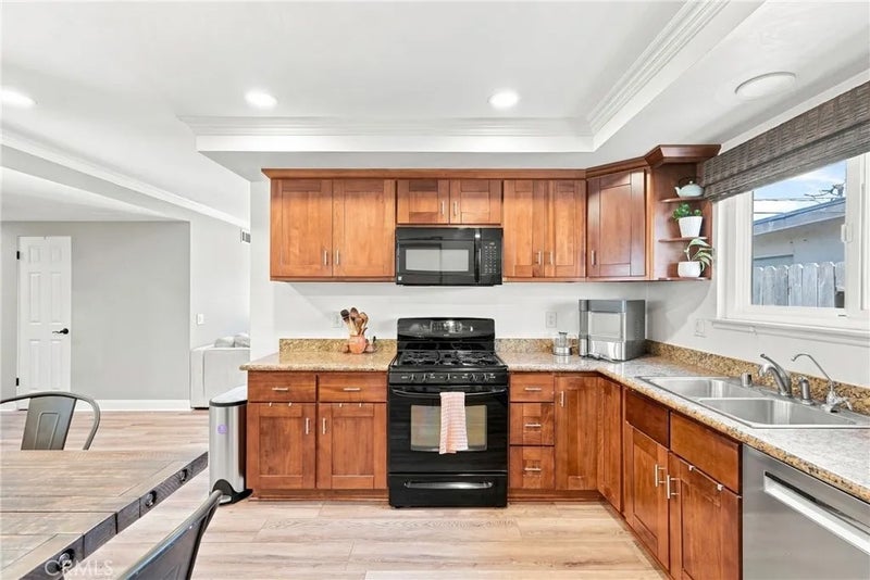 313 Amherst