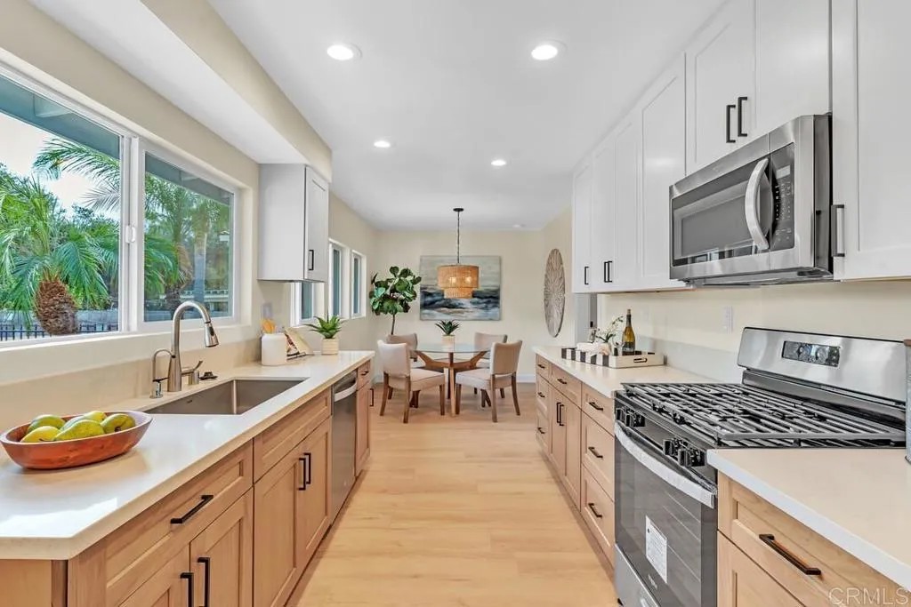 1165 Oak Drive