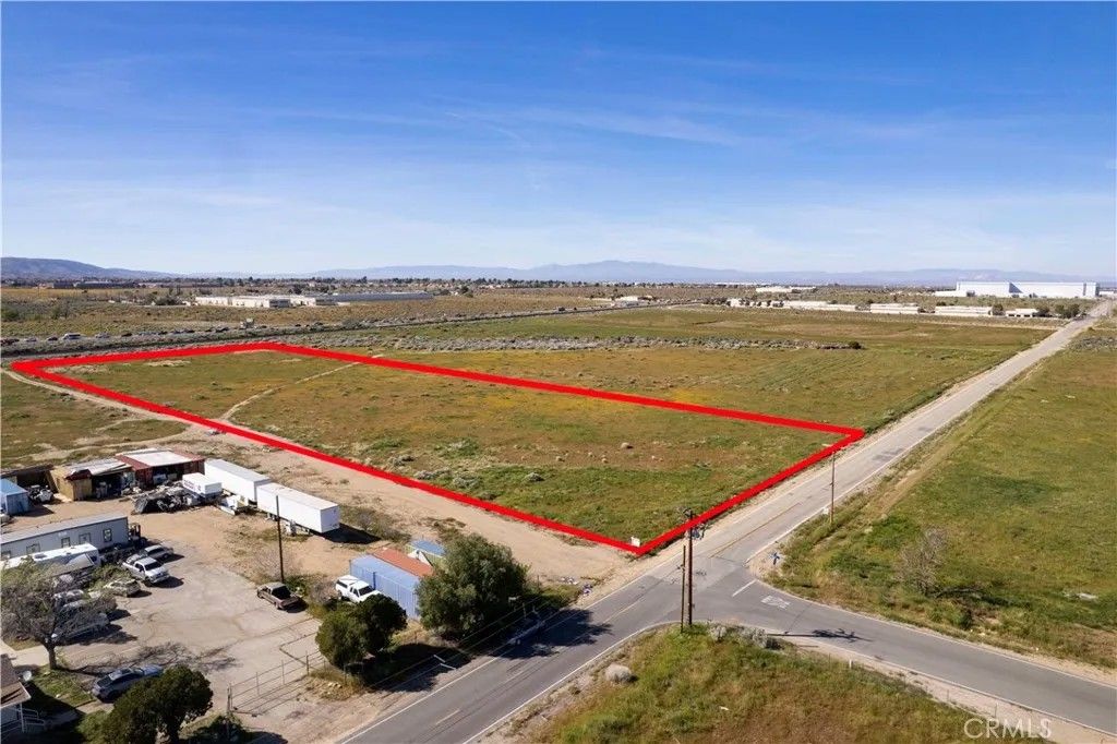 Photo of 0 Avenue P-8, Palmdale, CA 93552 (MLS # SW26055445)