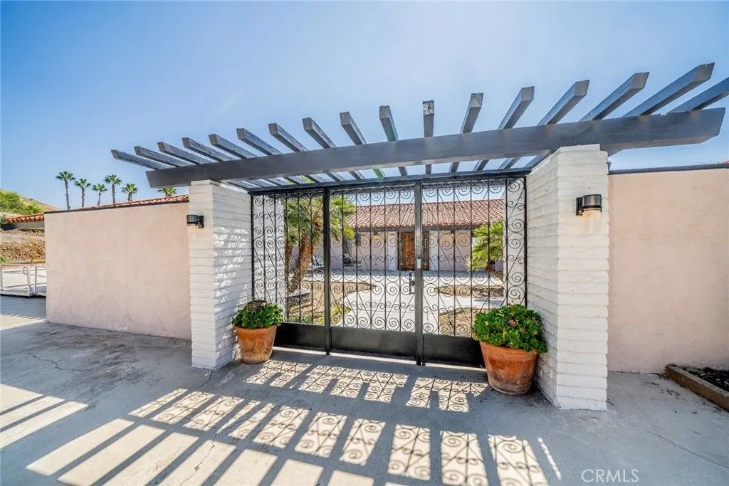 Photo of 42031 San Jose Drive, San Jacinto, CA 92583 (MLS # CV25221448)