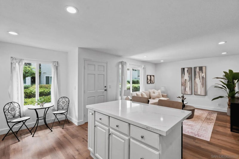 13754 Mango Dr 103