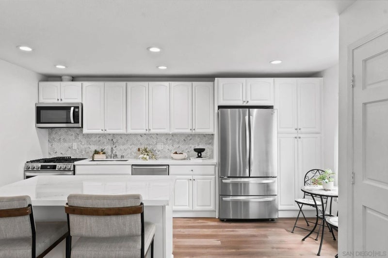 13754 Mango Dr 103