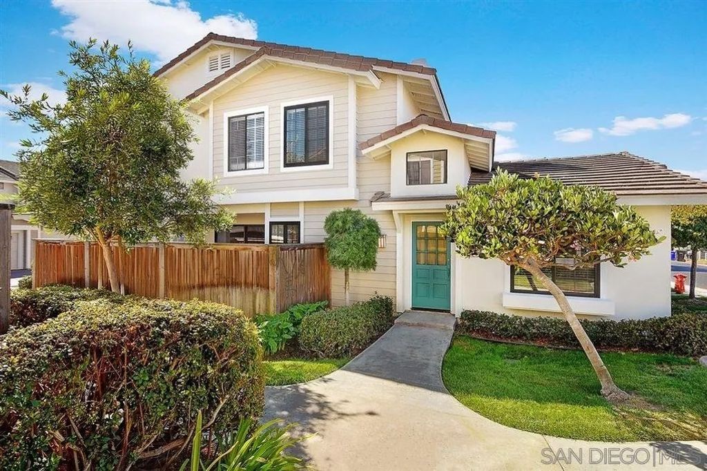 Photo of 3949 Caminito Del Mar Surf, San Diego, CA 92130 (MLS # 250041500)
