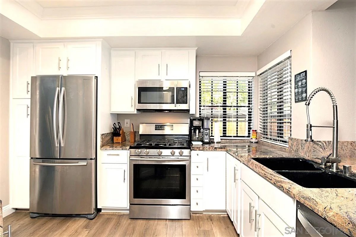 3949 Caminito Del Mar Surf