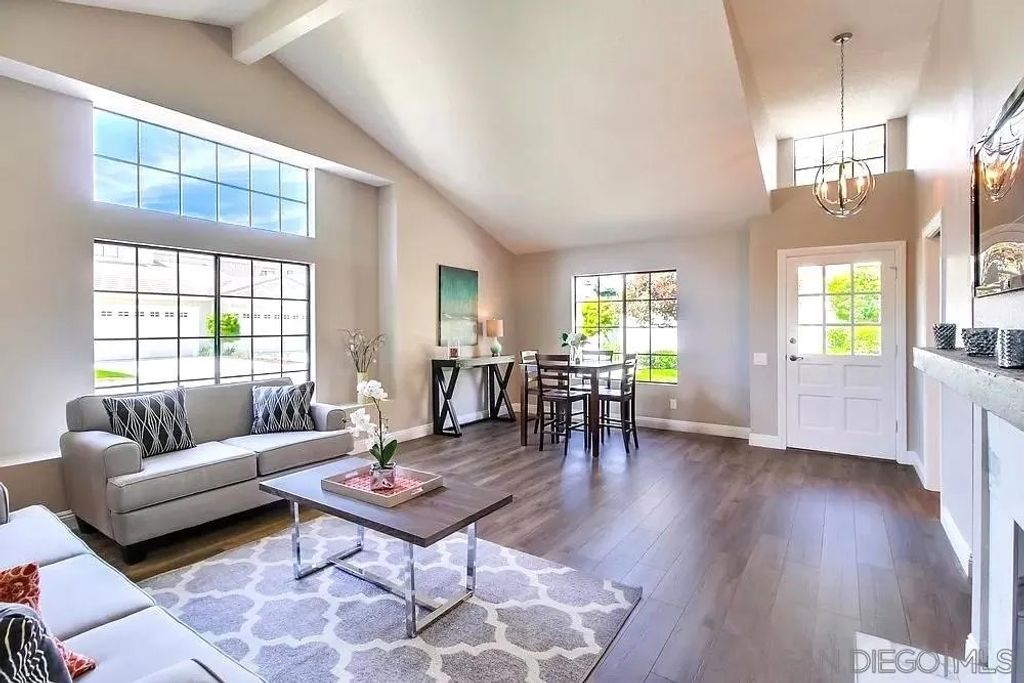 Photo of 3949 Caminito Del Mar Surf, San Diego, CA 92130 (MLS # 250041500)