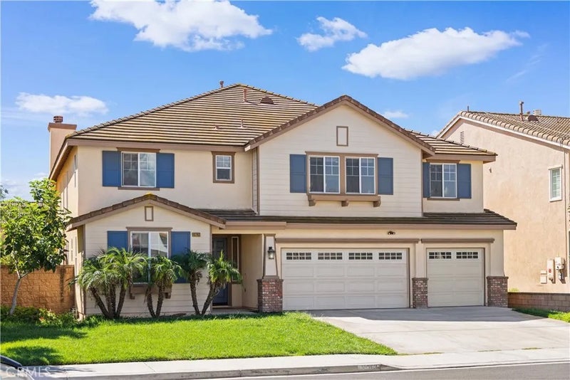 13763 Deerpath Circle