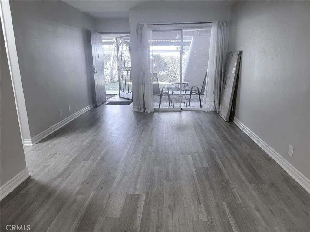 Photo of 470 N Villa Court #107, Palm Springs, CA 92262 (MLS # IV26031280)