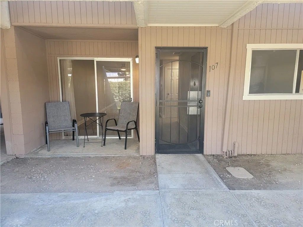 Photo of 470 N Villa Court #107, Palm Springs, CA 92262 (MLS # IV26031280)
