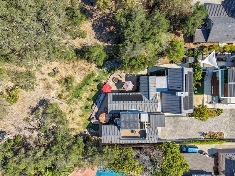 2054 Fixlini Street