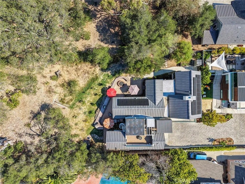 2054 Fixlini Street