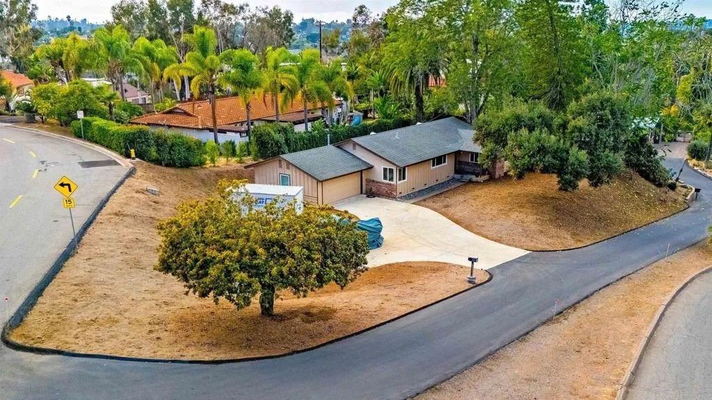 Photo of 213 Beaumont Drive, Vista, CA 92084 (MLS # NDP2510206)