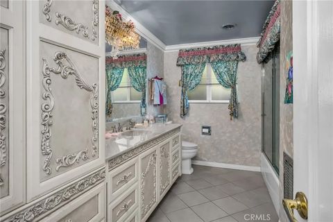 Tiny photo for 22051 Mulholland Way, Woodland Hills, CA 91364 (MLS # SR25249072)