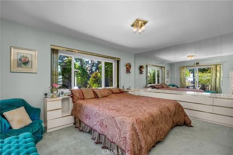 Tiny photo for 22051 Mulholland Way, Woodland Hills, CA 91364 (MLS # SR25249072)