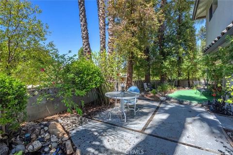 Tiny photo for 22051 Mulholland Way, Woodland Hills, CA 91364 (MLS # SR25249072)
