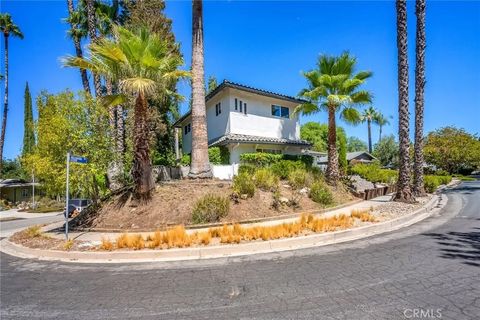 Tiny photo for 22051 Mulholland Way, Woodland Hills, CA 91364 (MLS # SR25249072)