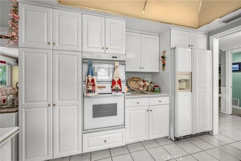 Tiny photo for 22051 Mulholland Way, Woodland Hills, CA 91364 (MLS # SR25249072)