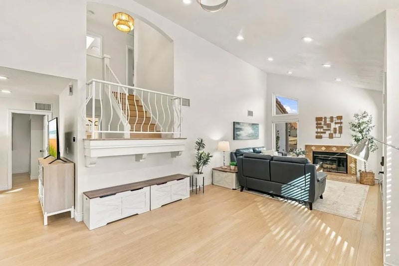 2343 Fair Oak Ct