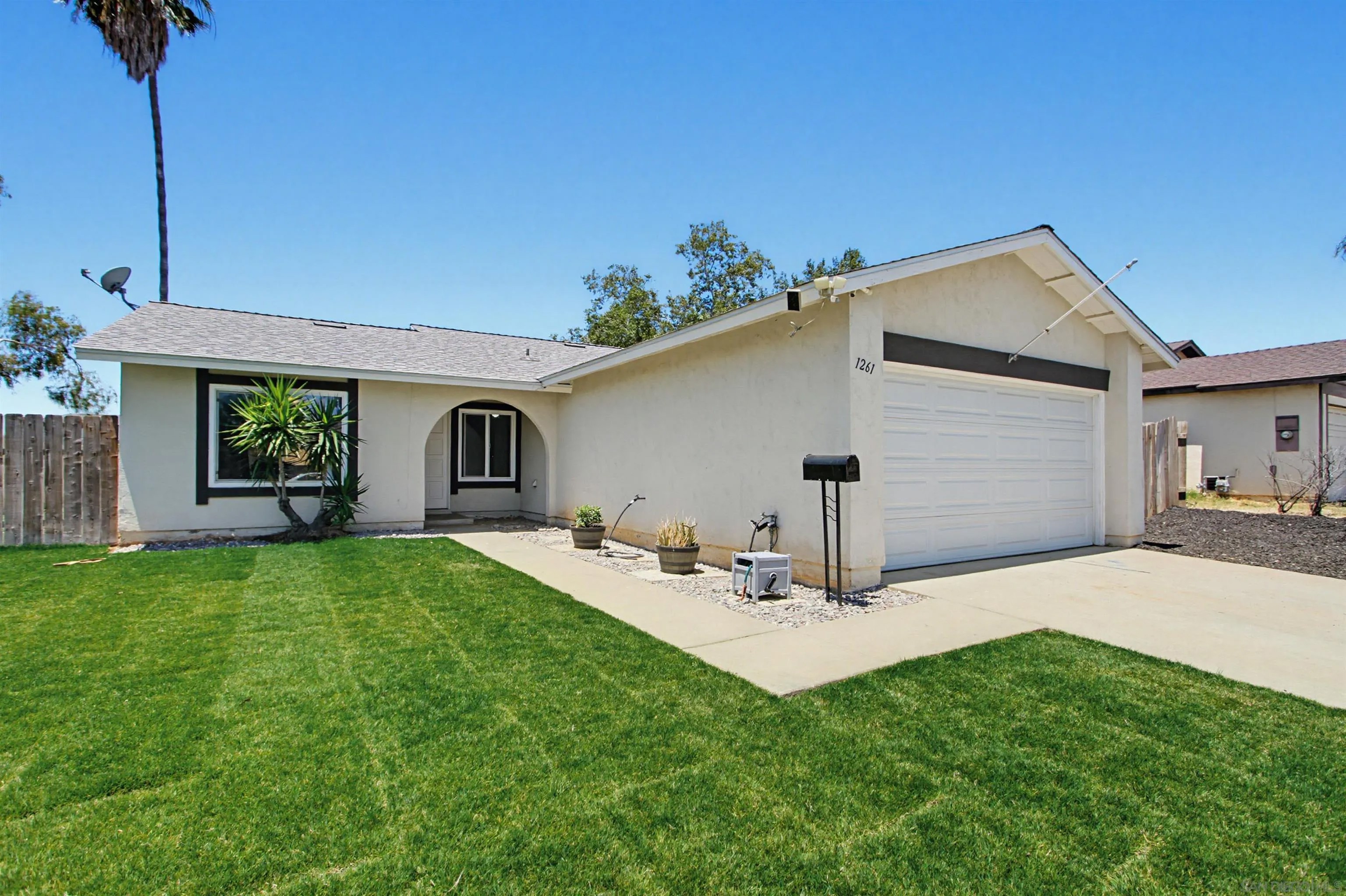 1261 Conway Dr